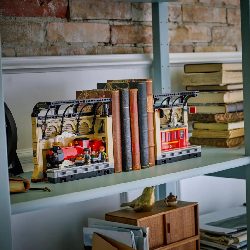 LEGO HARRY POTTER - BOOK NOOK: HOGWARTS™ EXPRESS