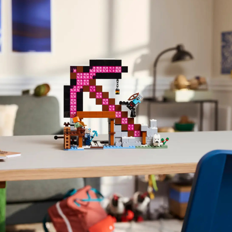 LEGO MINECRAFT - THE PICKAXE MINE