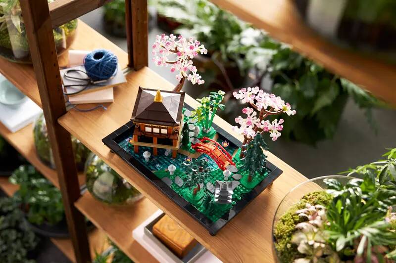LEGO ICONS - TRANQUIL GARDEN