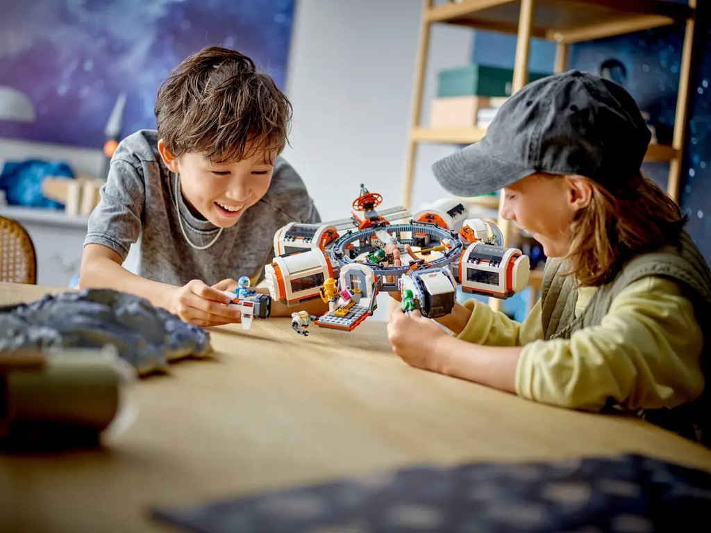 LEGO CITY - MODULAR SPACE STATION