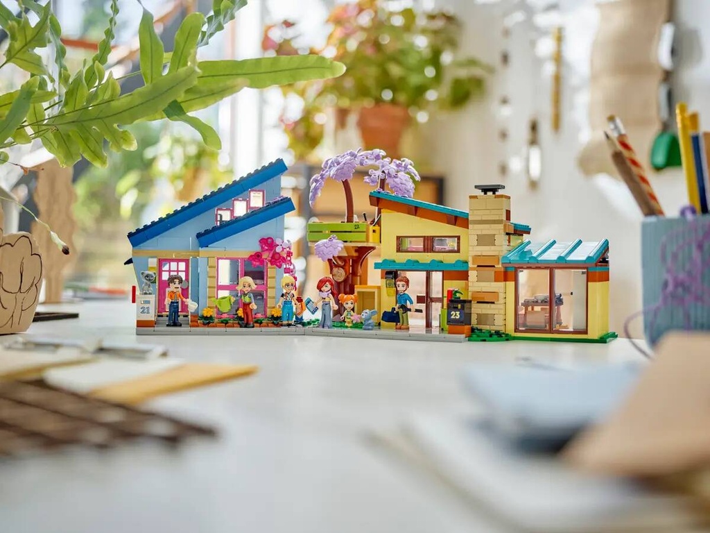 LEGO FRIENDS - OLLY AND PAISLEY'S FAMILY HOUSES