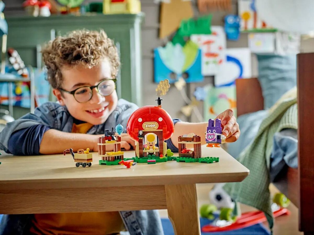 LEGO SUPER MARIO - NABBIT AT TOAD'S SHOP EXPANSION SET