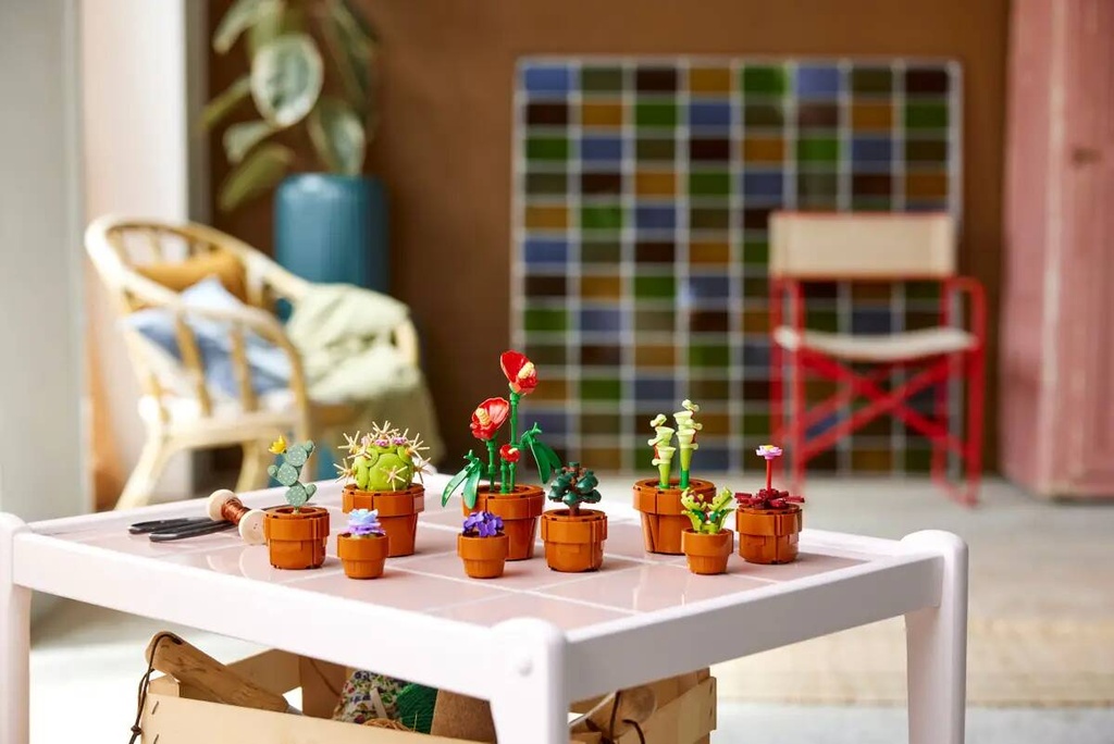 LEGO ICONS - TINY PLANTS NEW