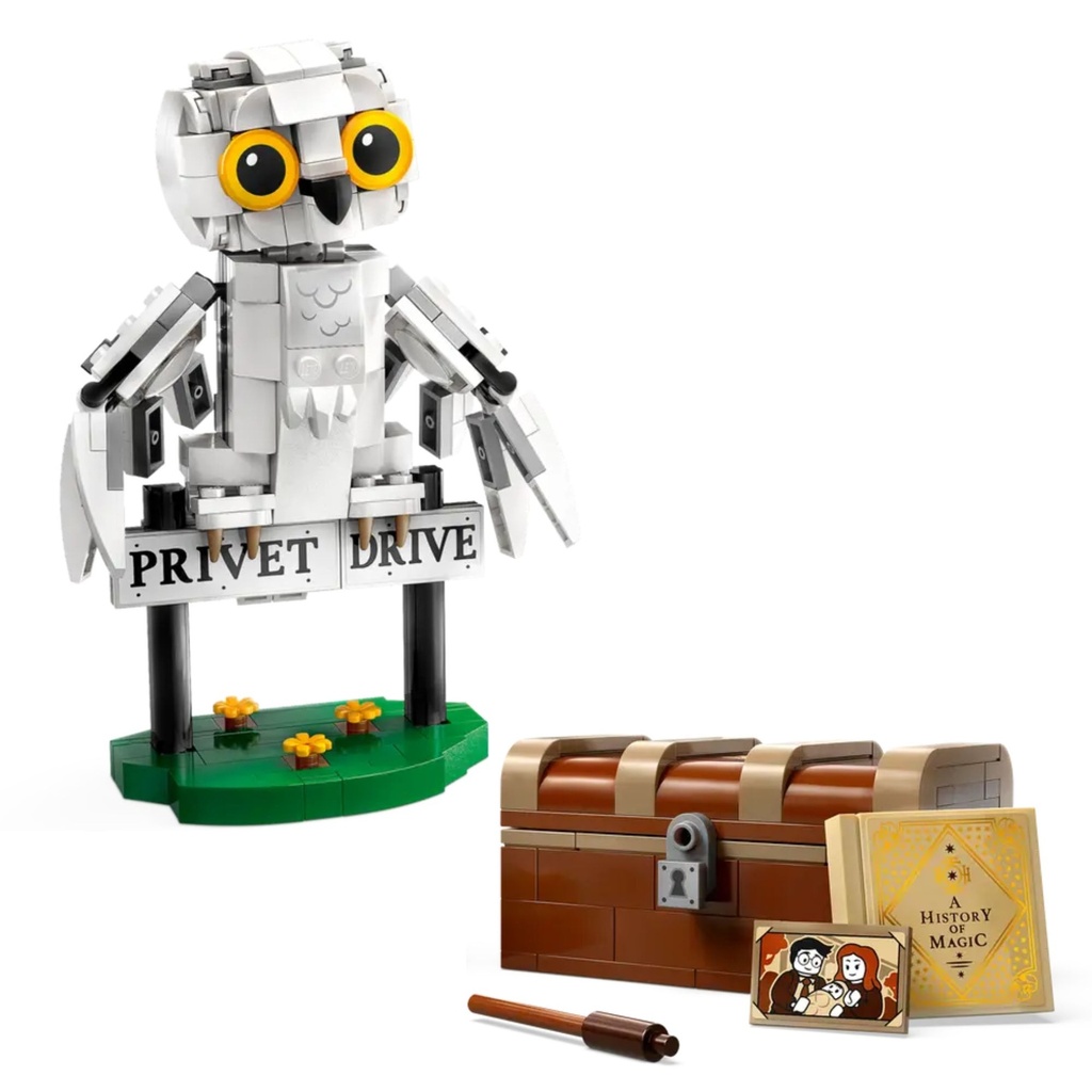 LEGO HARRY POTTER - HEDWIG™ AT 4 PRIVET DRIVE