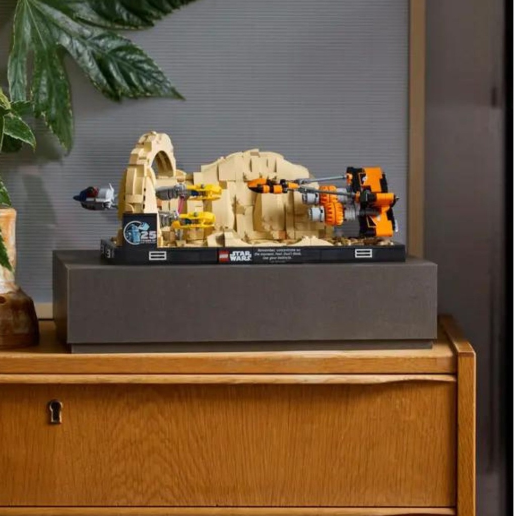 LEGO STAR WARS - MOS ESPA PODRACE™ DIORAMA
