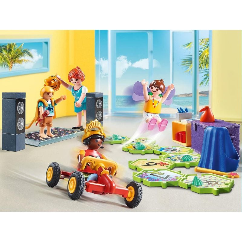 PLAYMOBIL FAMILY FUN - KIDS CLUB