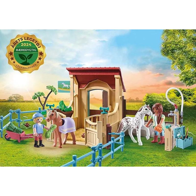 PLAYMOBIL HORSES OF WATERFALL - RIDING STABLE