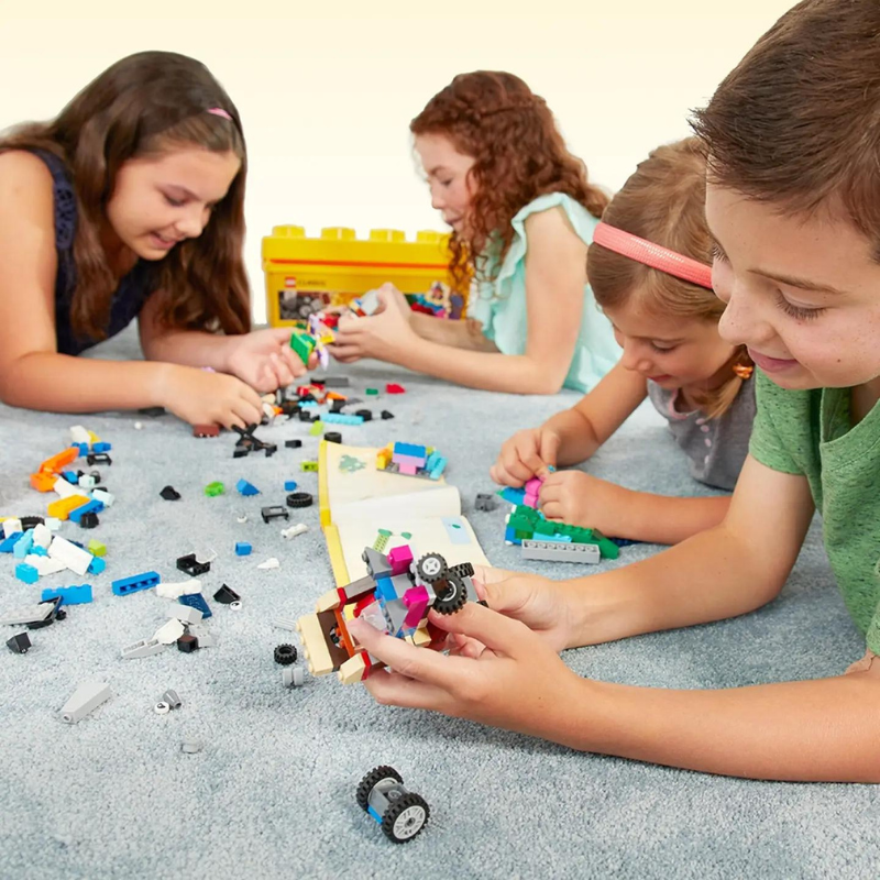 LEGO CLASSIC - MEDIUM CREATIVE BRICK BOX