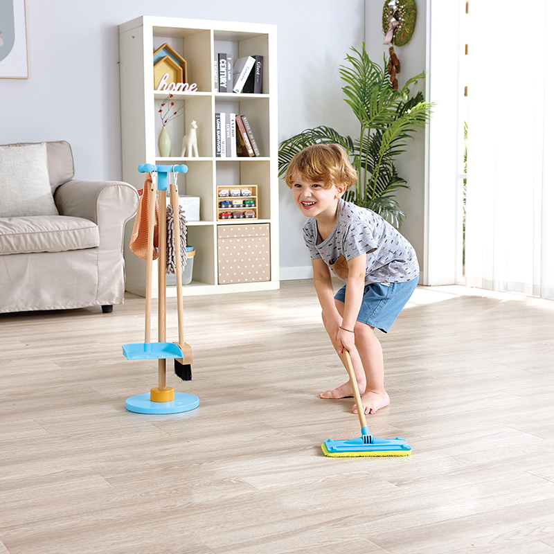 HAPE WOODEN CLEAN UP BROOM SET