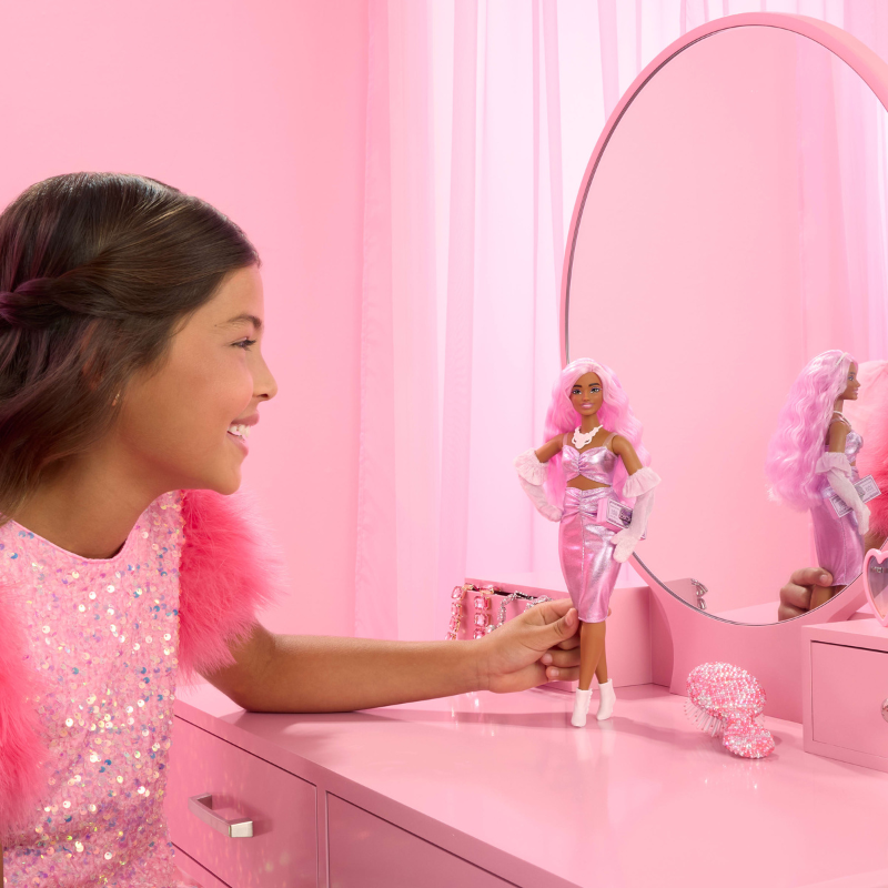 BARBIE DELUXE FASHIONISTAS - ROZ MALLIA