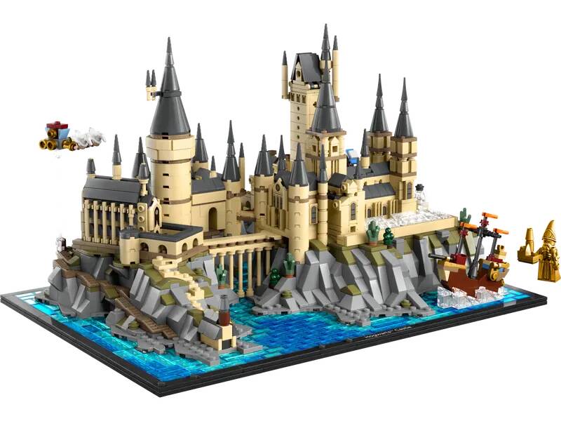 LEGO HARRY POTTER - HOGWARTS™ CASTLE AND GROUNDS