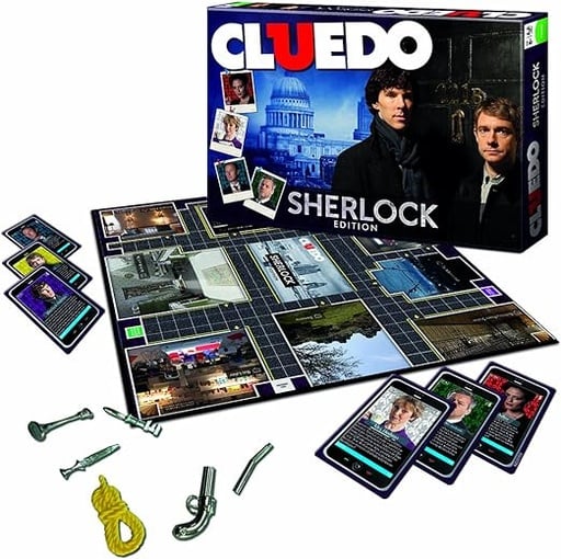 [EN072678-019514] WINNING MOVES: CLUEDO - SHERLOCK EDITION BOARD GAME (019514)
